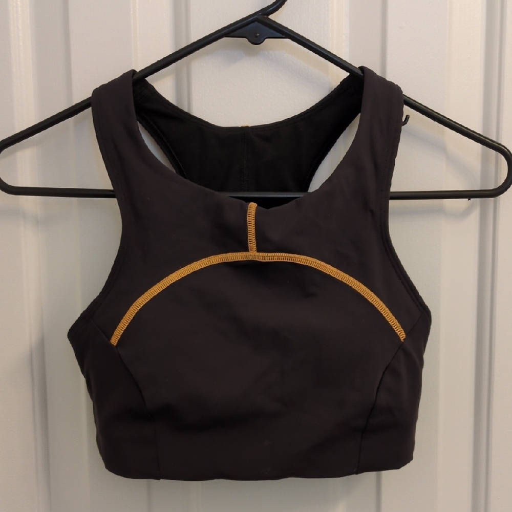 Lululemon high neck sports bra sz 8